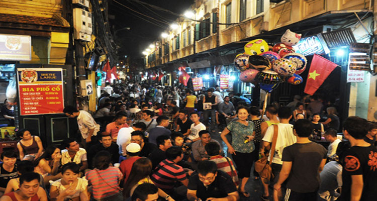 kham-pha-pho-am-thuc-hang-buom-thien-duong-am-thuc-ha-noi-2